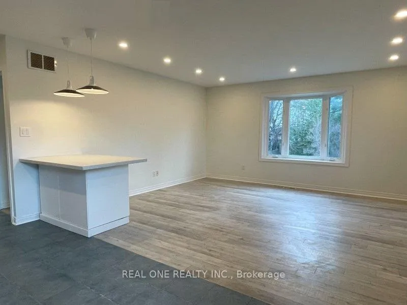 Photo 8 of Unit Unit 2, 2116 Mountainside Drive, Burlington, Mountainside — HOMEH