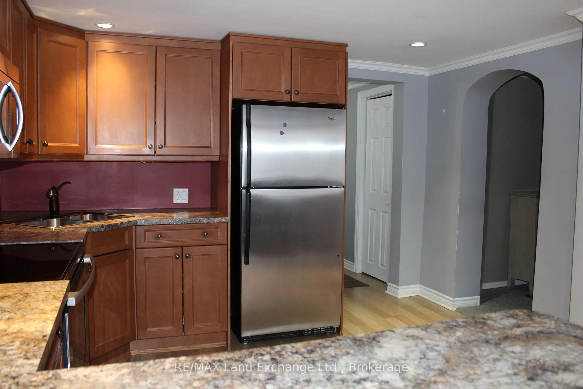 Photo 4 of 317 Nelson Street, Kincardine — HOMEH