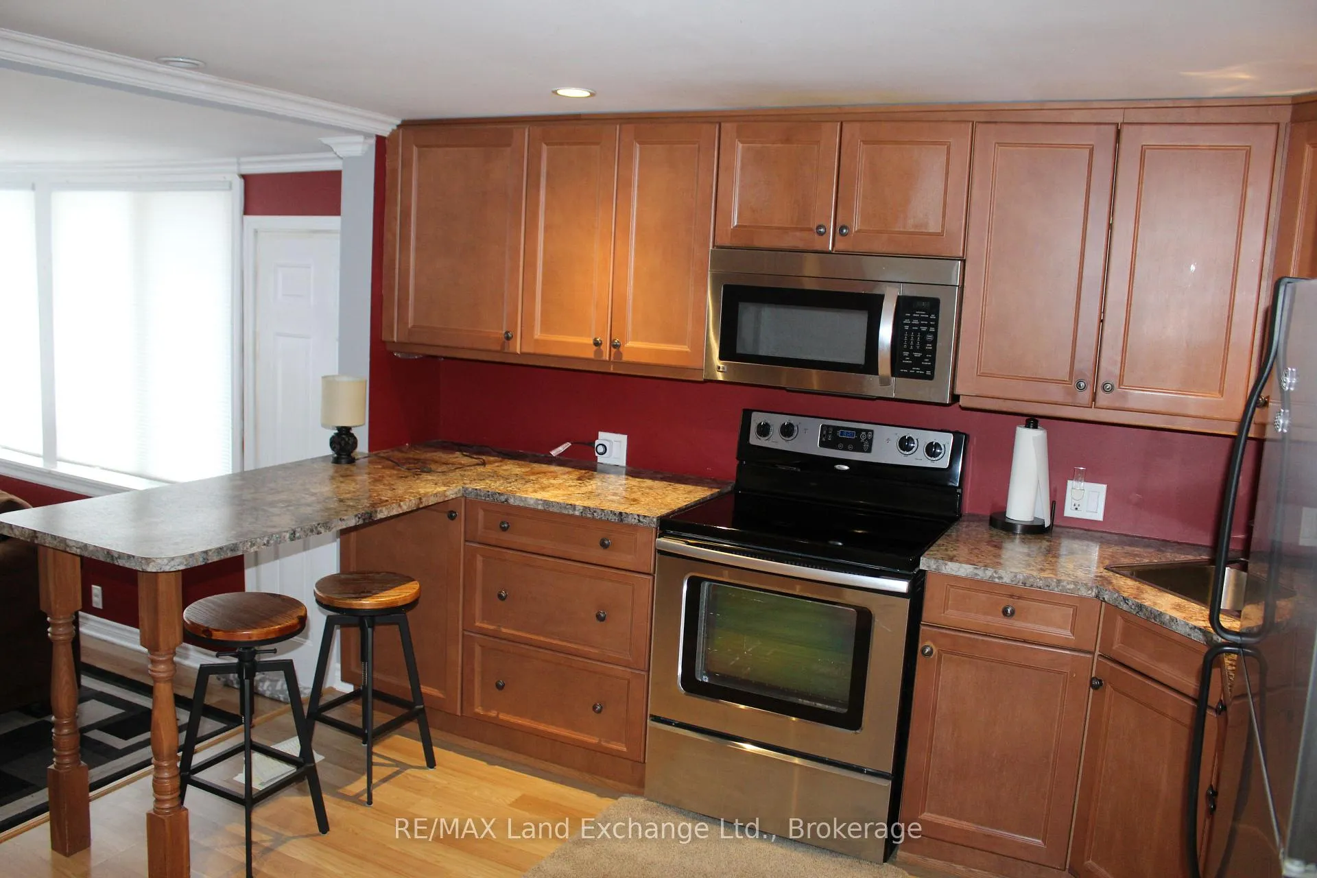 Photo 5 of 317 Nelson Street, Kincardine — HOMEH