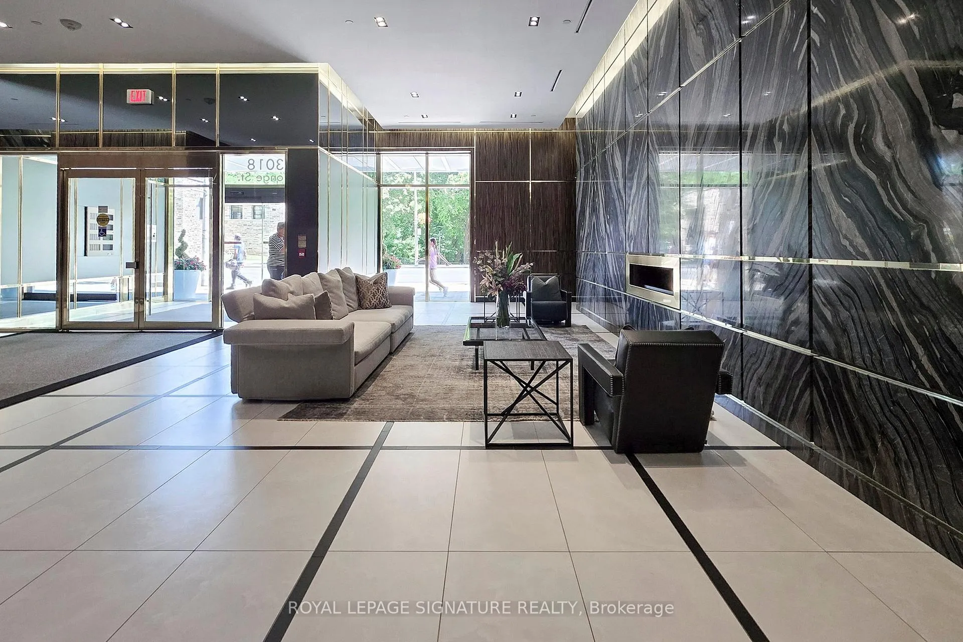 Photo 3 of Unit 415, 3018 Yonge Street, Toronto, Lawrence Park South — HOMEH