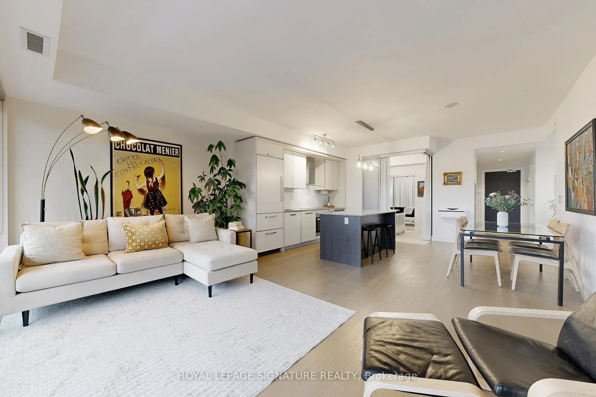 Photo 6 of Unit 415, 3018 Yonge Street, Toronto, Lawrence Park South — HOMEH