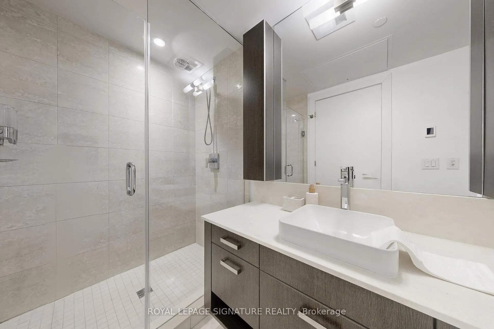 Photo 17 of Unit 415, 3018 Yonge Street, Toronto, Lawrence Park South — HOMEH