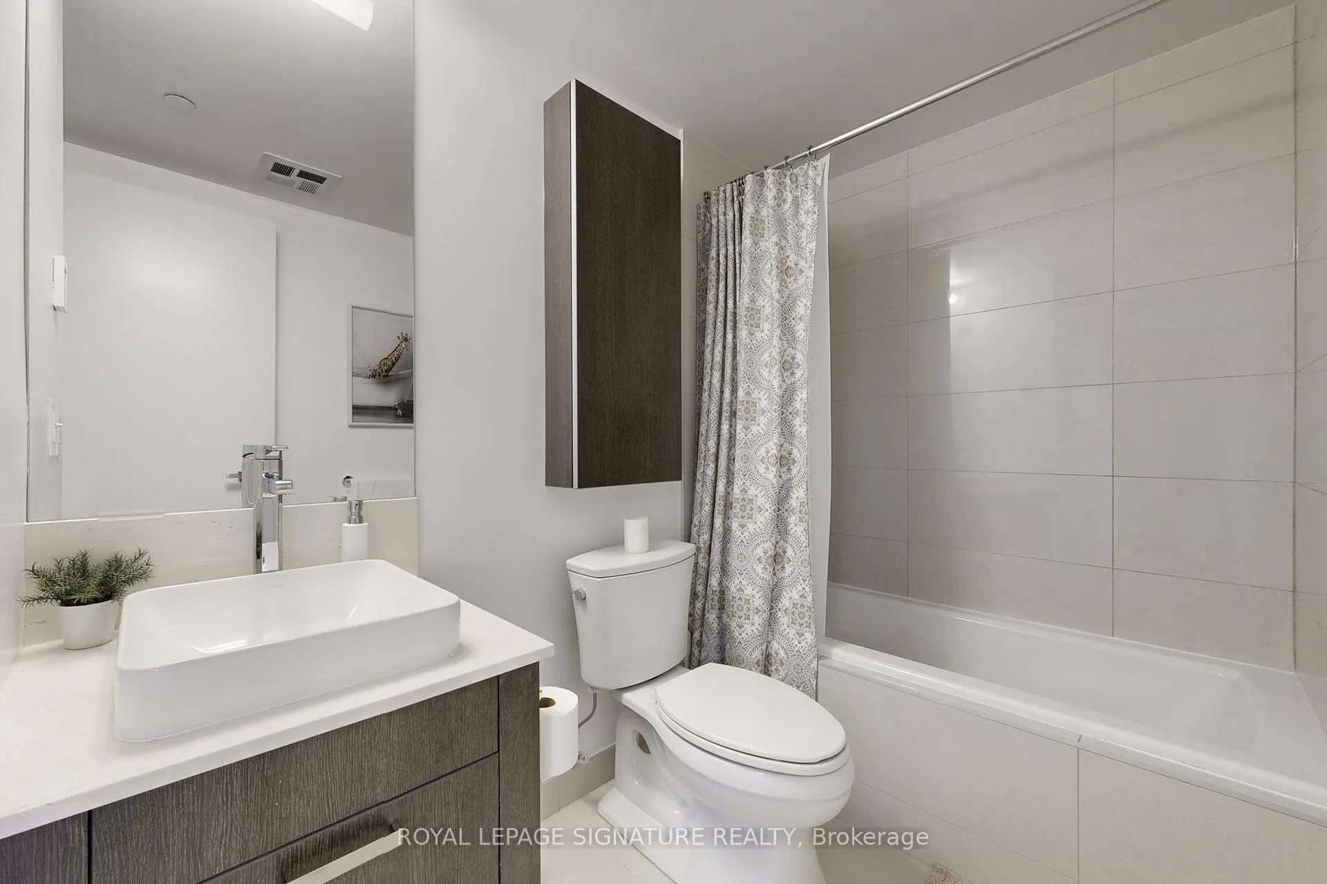 Photo 25 of Unit 415, 3018 Yonge Street, Toronto, Lawrence Park South — HOMEH