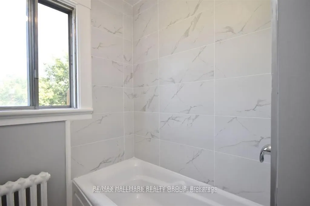 Photo 8 of Unit A, 15 Marier Avenue, Ottawa, Vanier — HOMEH