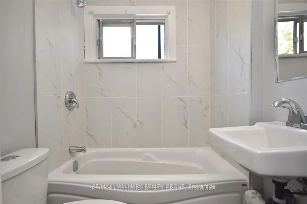 Photo 9 of Unit A, 15 Marier Avenue, Ottawa, Vanier — HOMEH