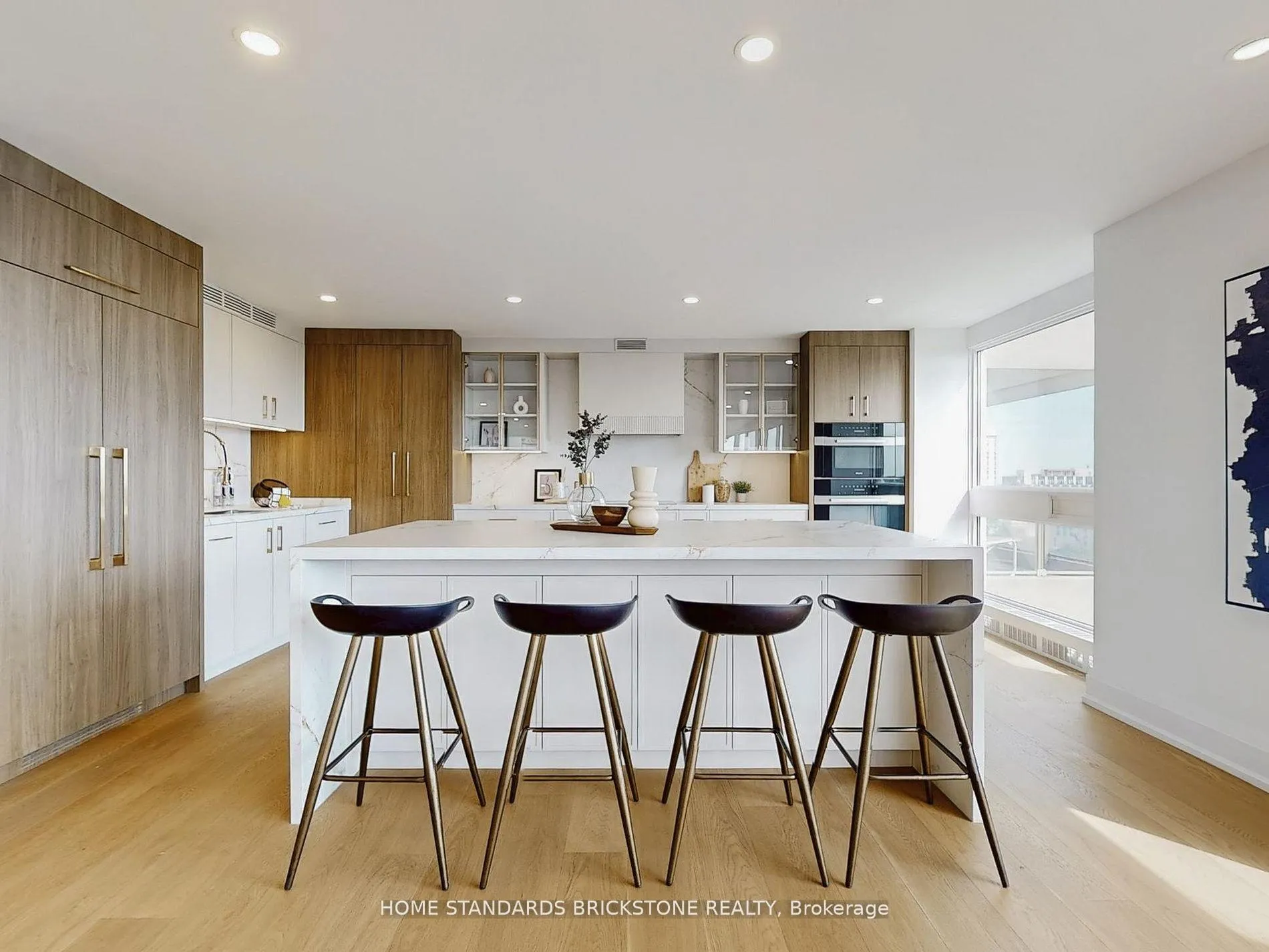 Photo 15 of Unit 1102, 61 St Clair Avenue W, Toronto, Yonge-St. Clair — HOMEH
