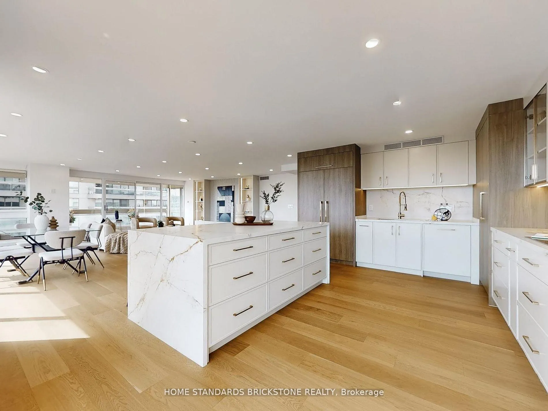 Photo 18 of Unit 1102, 61 St Clair Avenue W, Toronto, Yonge-St. Clair — HOMEH