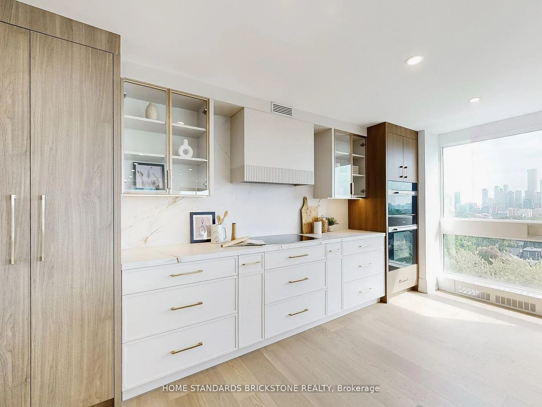 Photo 21 of Unit 1102, 61 St Clair Avenue W, Toronto, Yonge-St. Clair — HOMEH