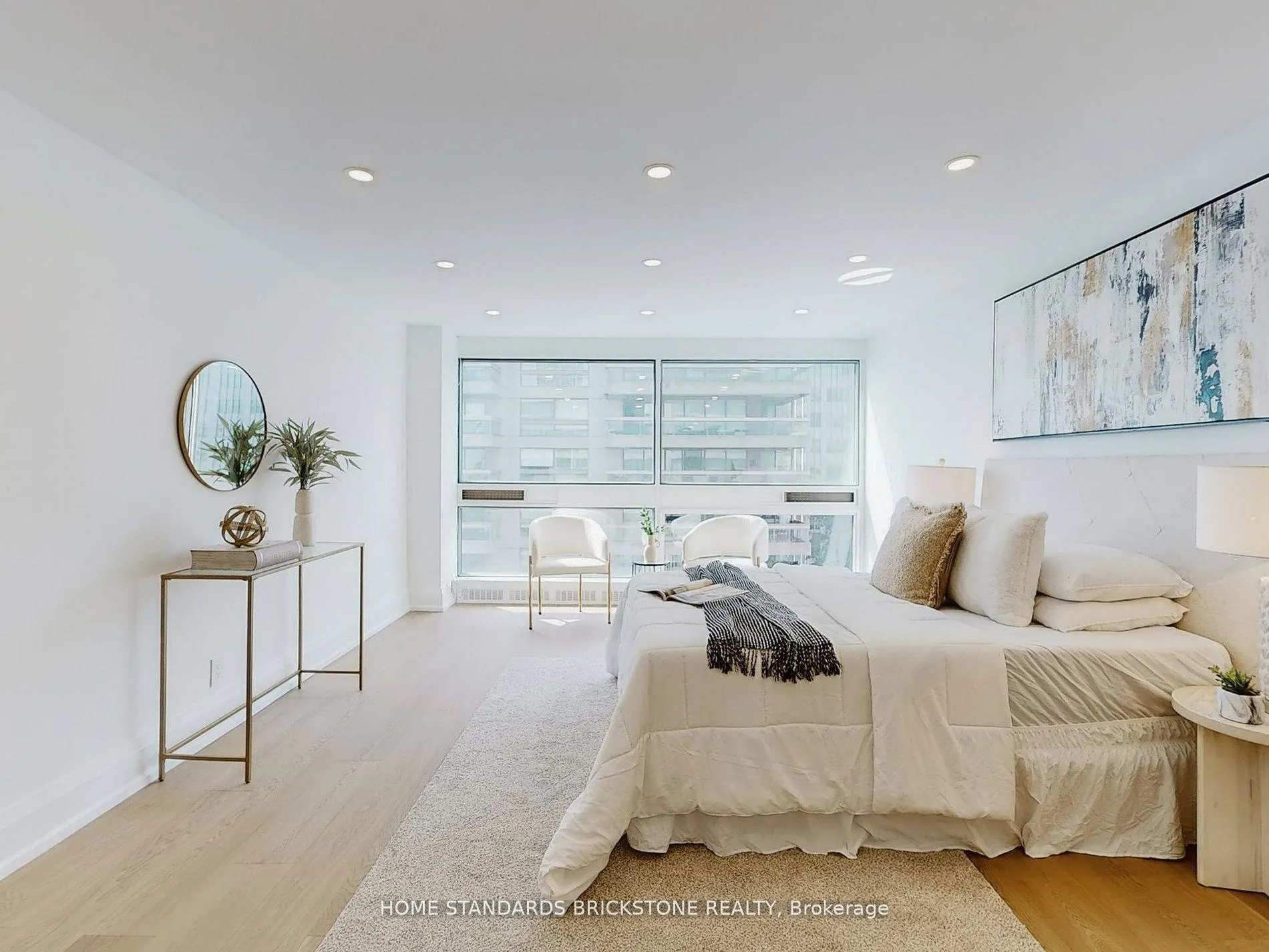 Photo 24 of Unit 1102, 61 St Clair Avenue W, Toronto, Yonge-St. Clair — HOMEH