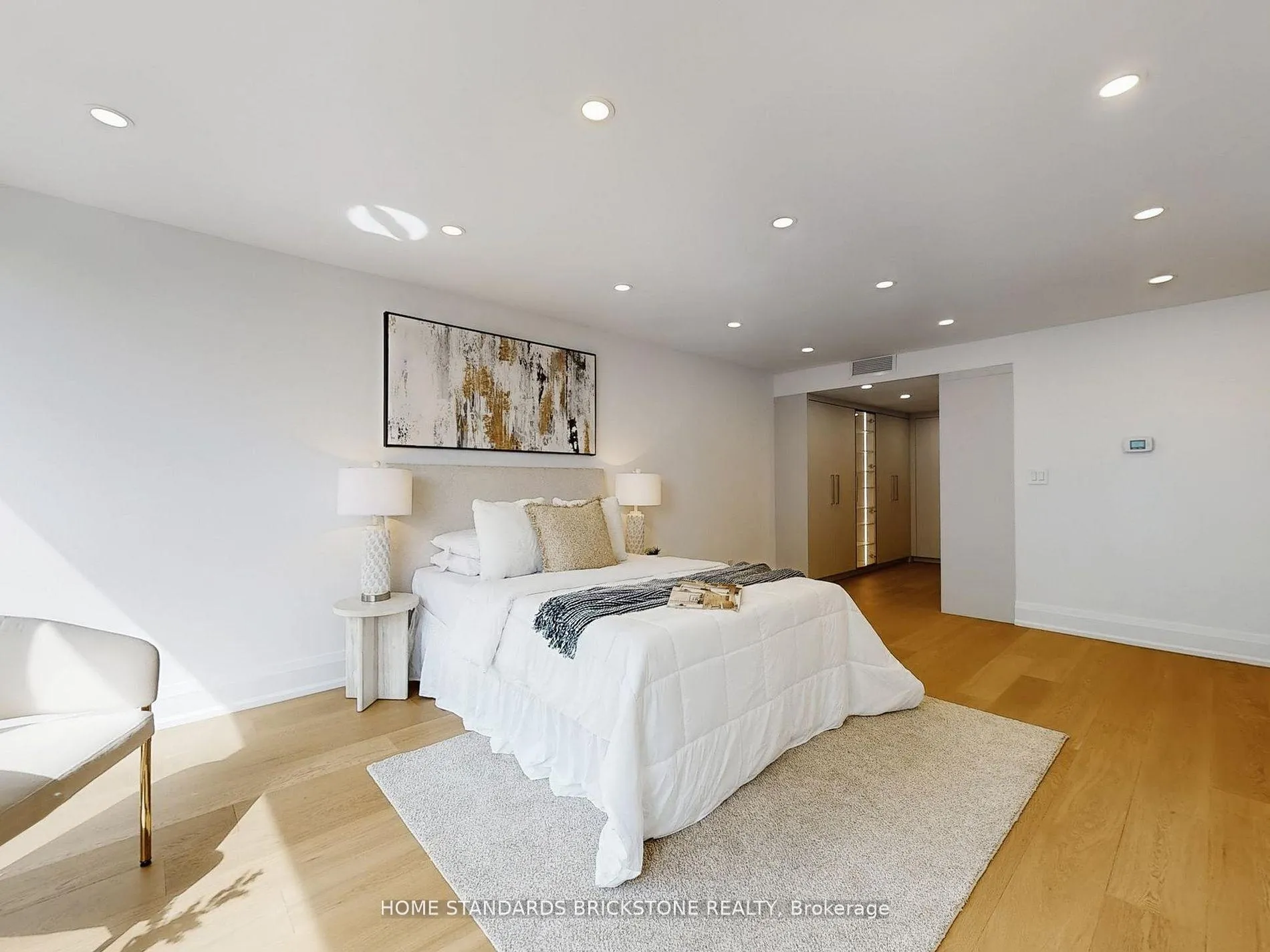 Photo 26 of Unit 1102, 61 St Clair Avenue W, Toronto, Yonge-St. Clair — HOMEH