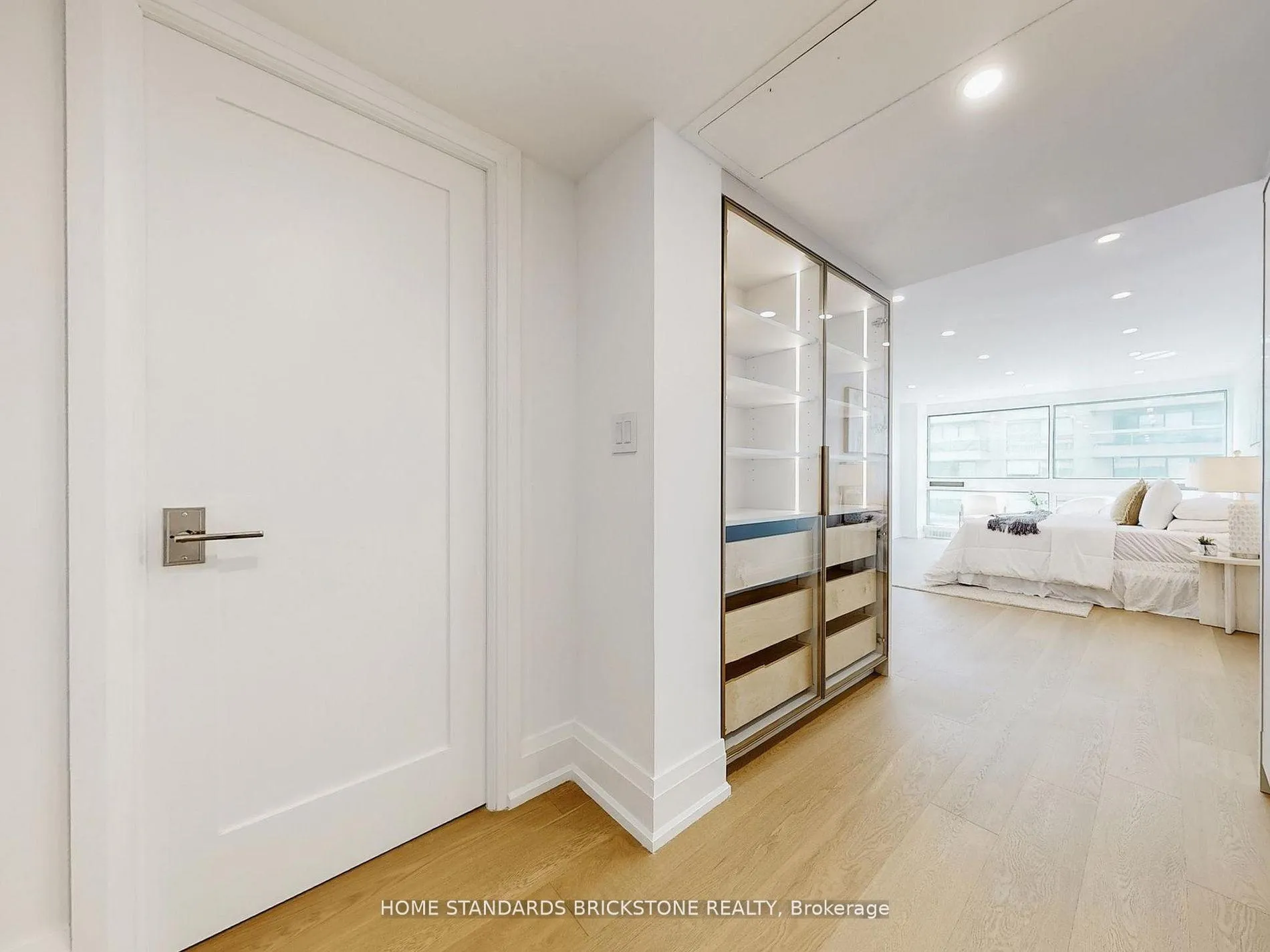 Photo 27 of Unit 1102, 61 St Clair Avenue W, Toronto, Yonge-St. Clair — HOMEH