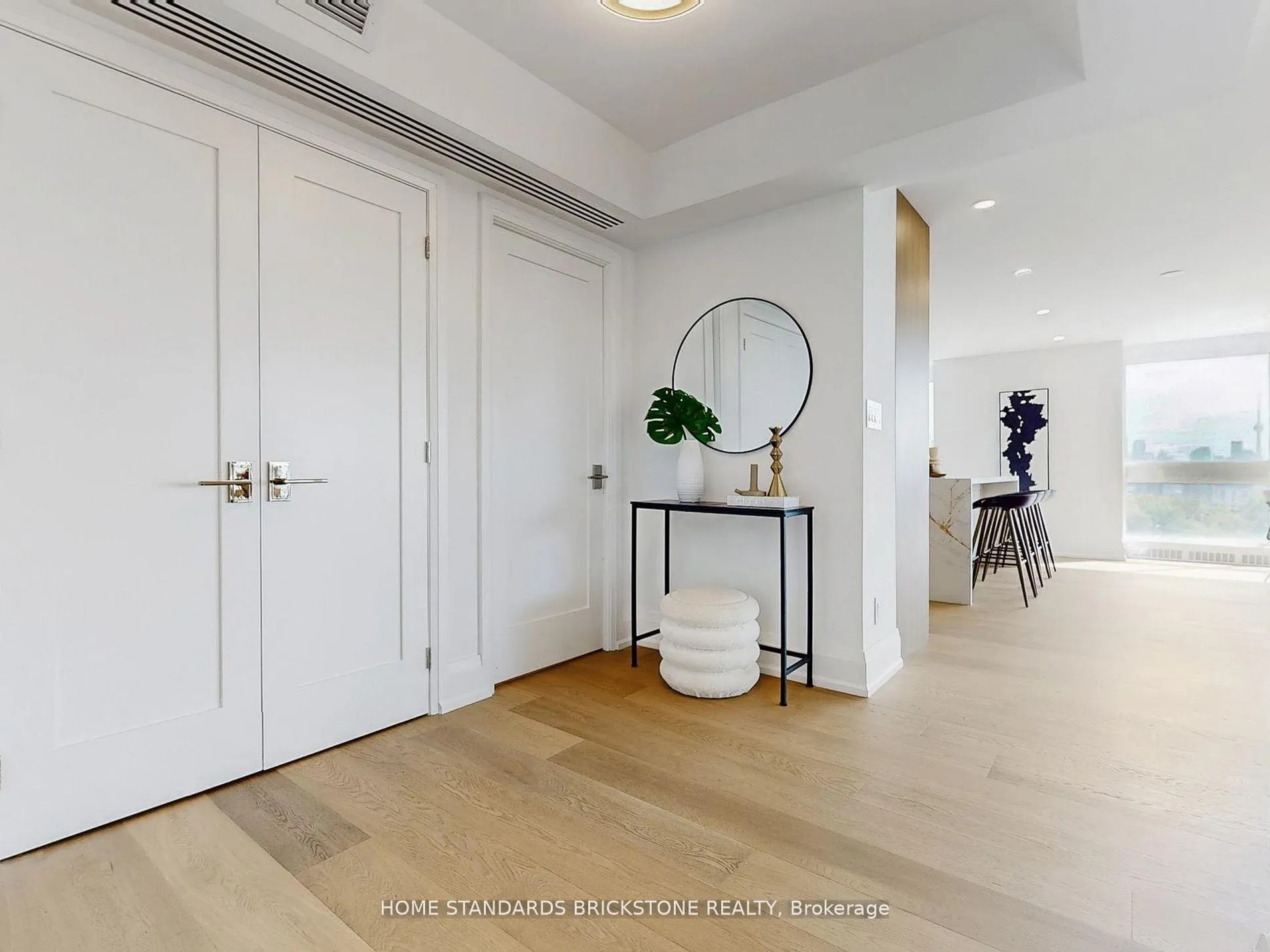 Photo 42 of Unit 1102, 61 St Clair Avenue W, Toronto, Yonge-St. Clair — HOMEH