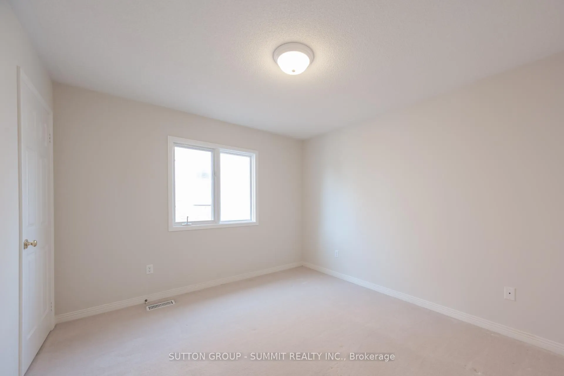 Photo 33 of 49 Central Park Drive, Markham, Markville — HOMEH