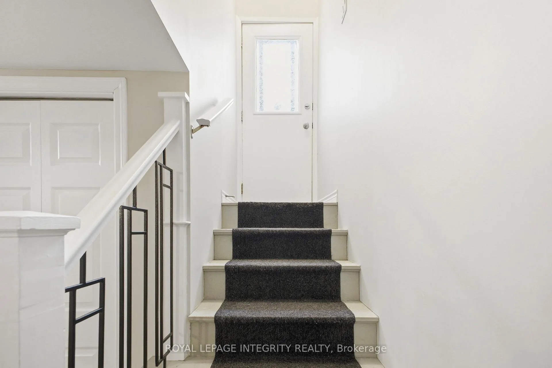 Photo 7 of Unit B, 1309 Highgate Road, Ottawa, Parkway Park — HOMEH