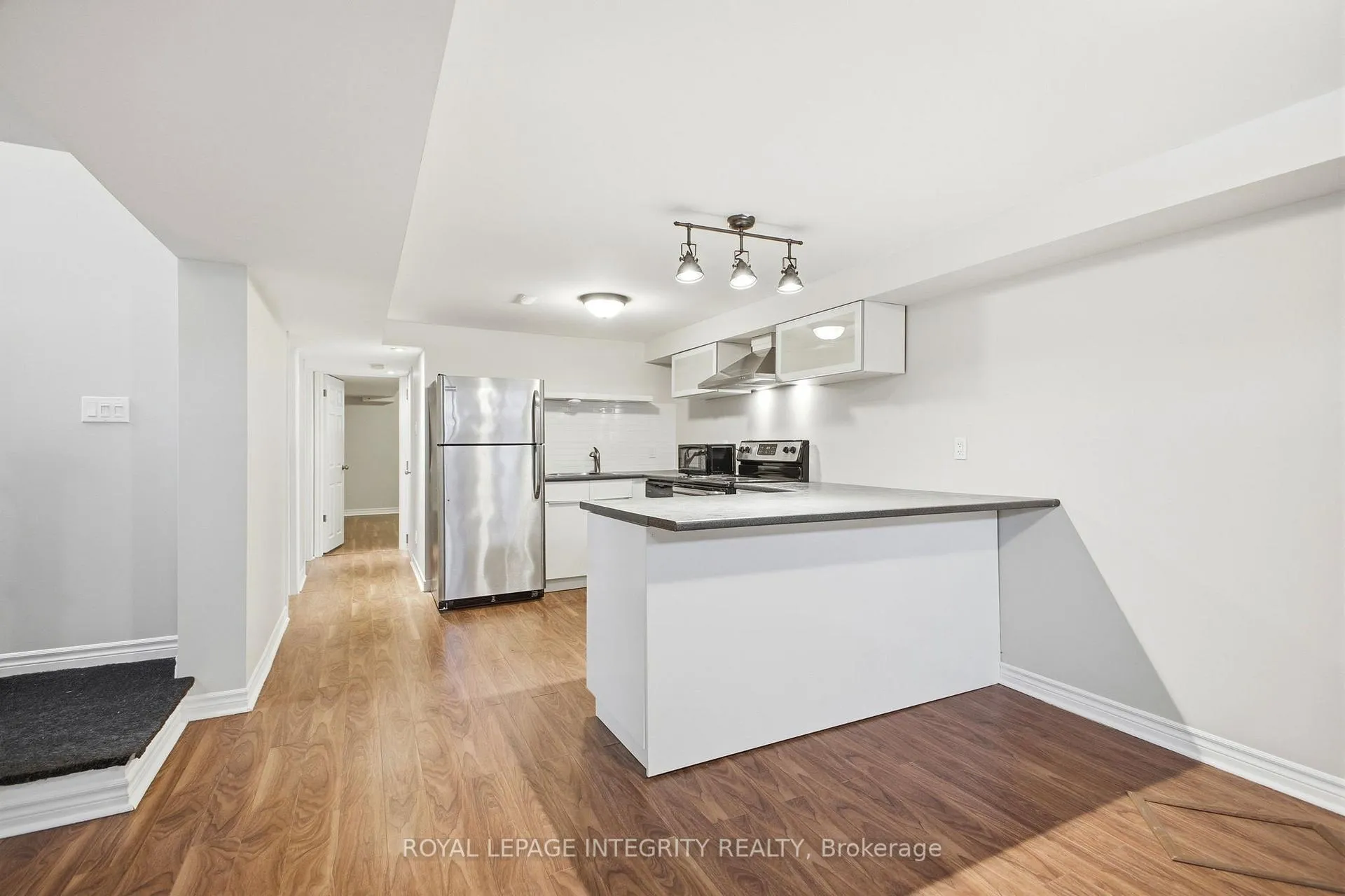 Photo 11 of Unit B, 1309 Highgate Road, Ottawa, Parkway Park — HOMEH