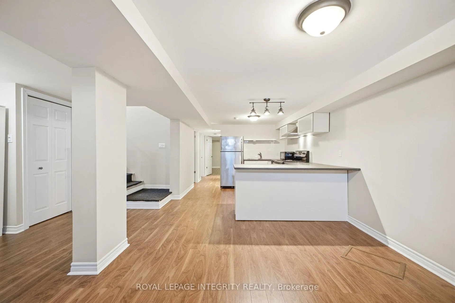 Photo 12 of Unit B, 1309 Highgate Road, Ottawa, Parkway Park — HOMEH