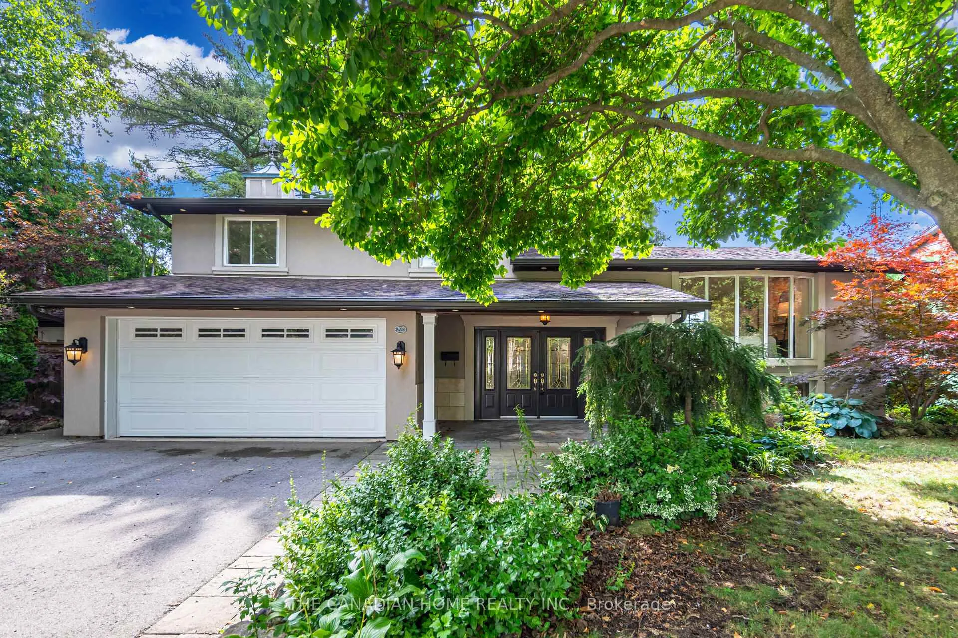 Photo 1 of 207 Penn Drive, Burlington, Roseland — HOMEH