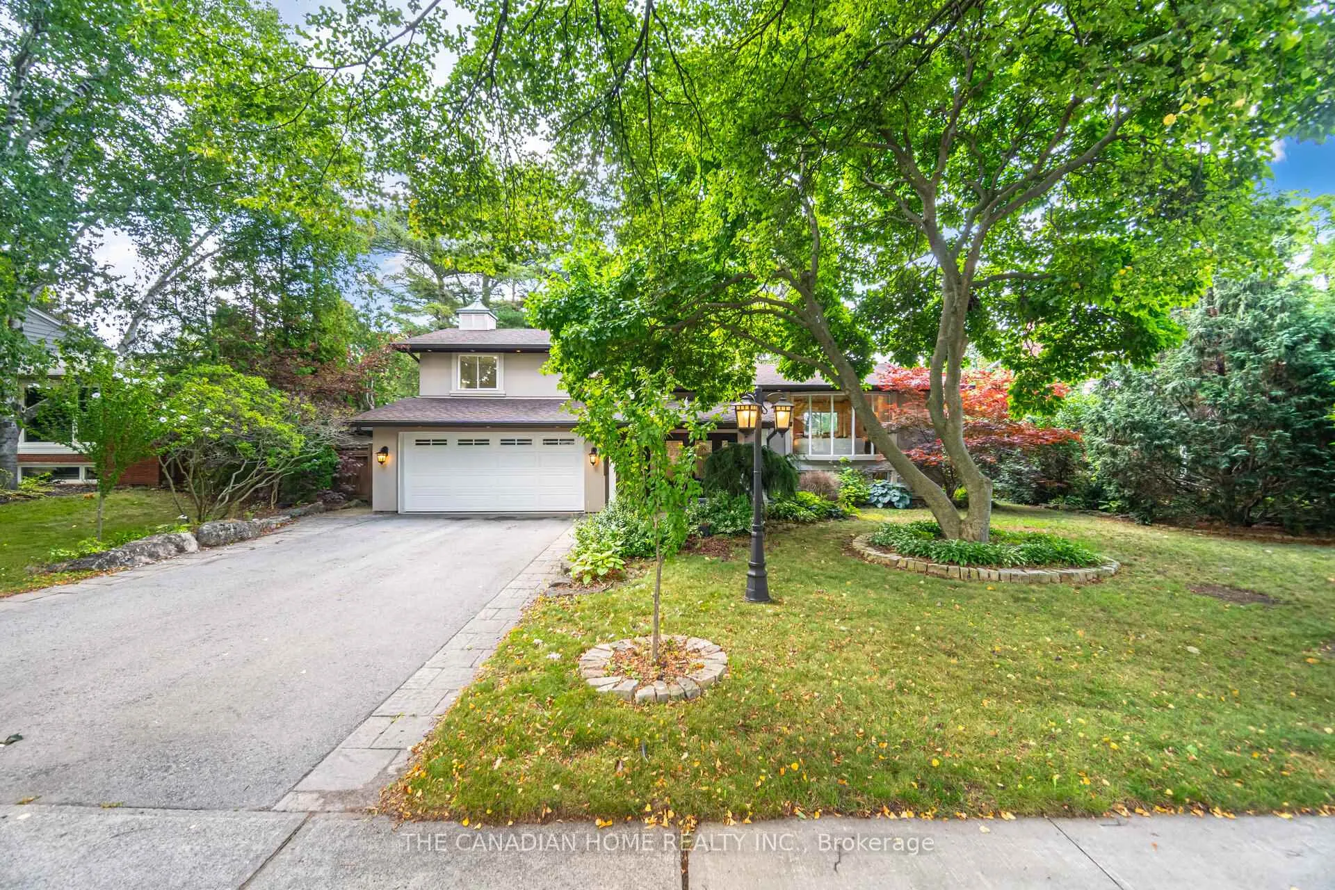 Photo 4 of 207 Penn Drive, Burlington, Roseland — HOMEH