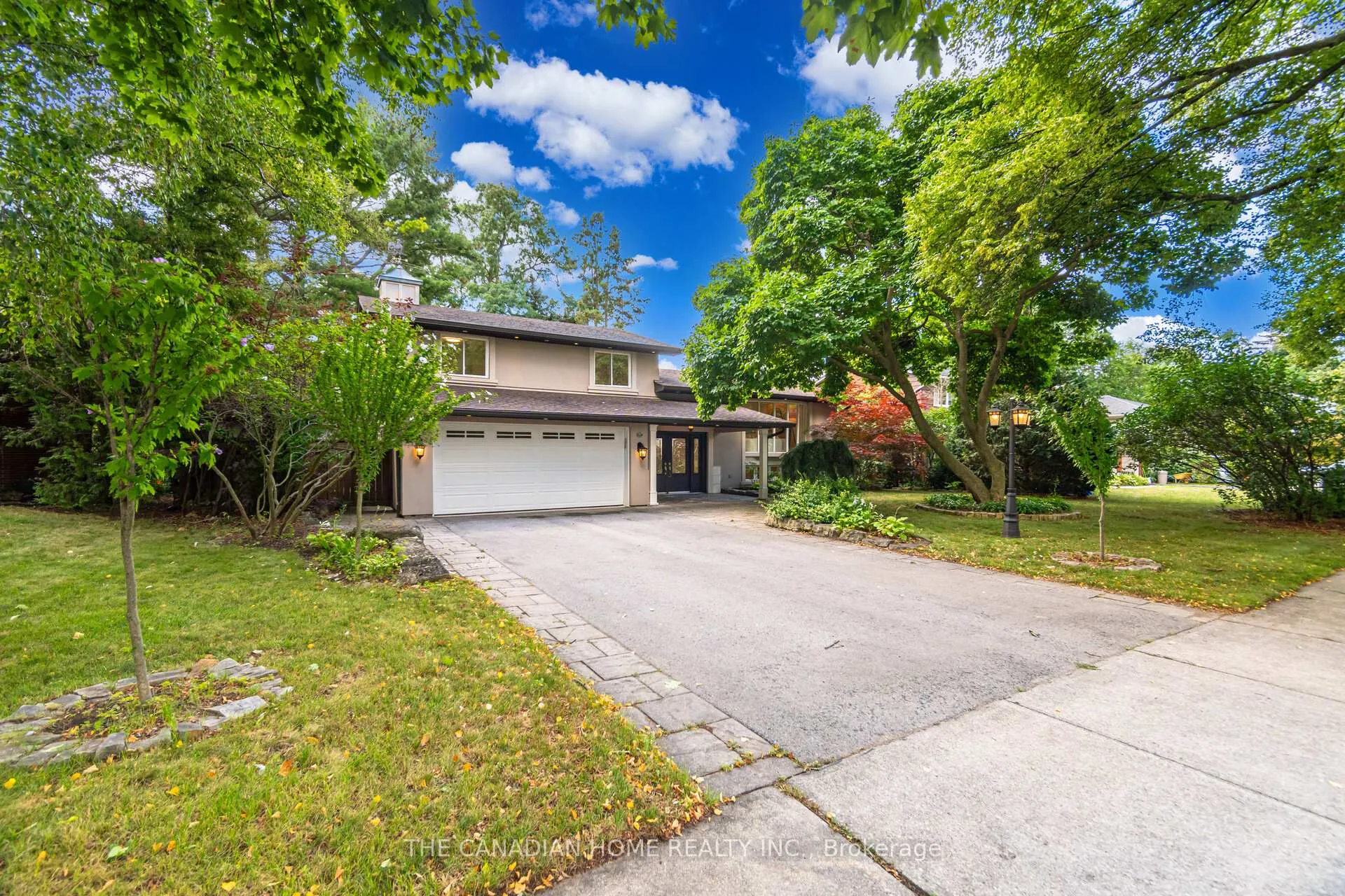 Photo 5 of 207 Penn Drive, Burlington, Roseland — HOMEH