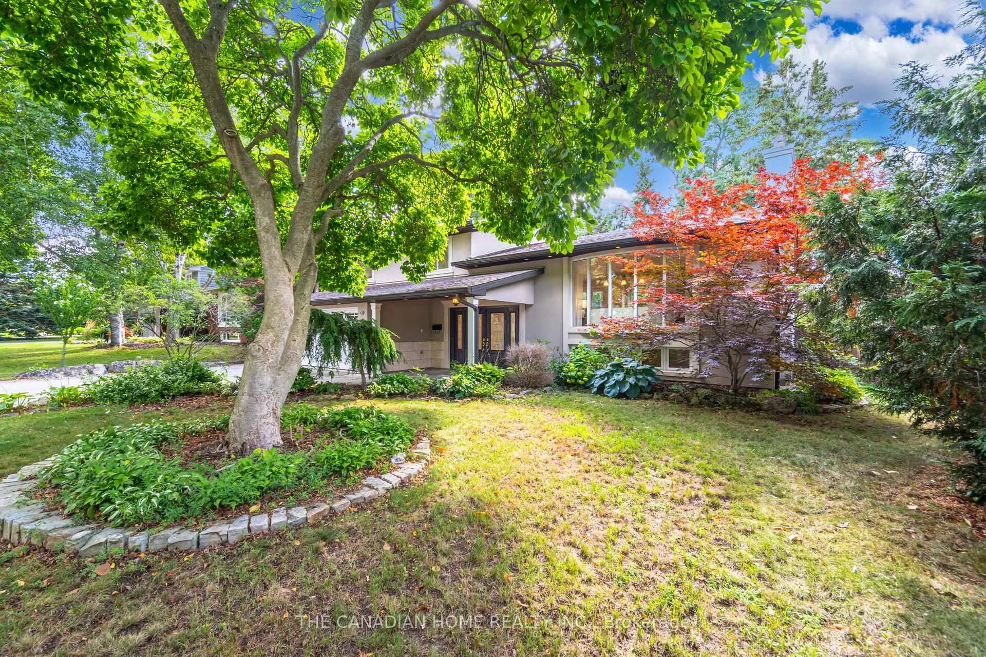 Photo 6 of 207 Penn Drive, Burlington, Roseland — HOMEH