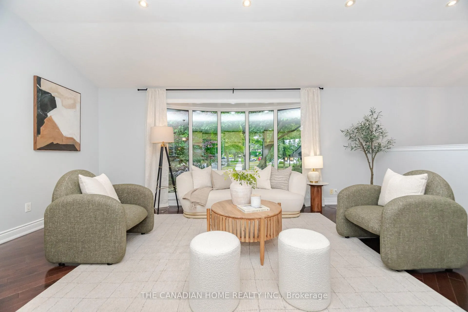 Photo 12 of 207 Penn Drive, Burlington, Roseland — HOMEH