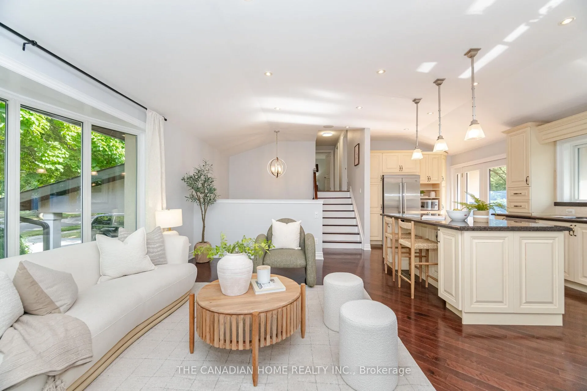 Photo 13 of 207 Penn Drive, Burlington, Roseland — HOMEH