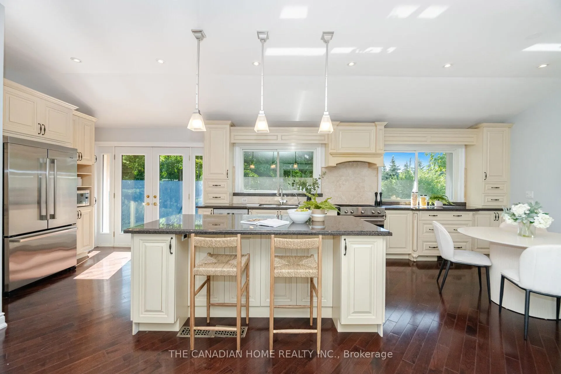 Photo 18 of 207 Penn Drive, Burlington, Roseland — HOMEH