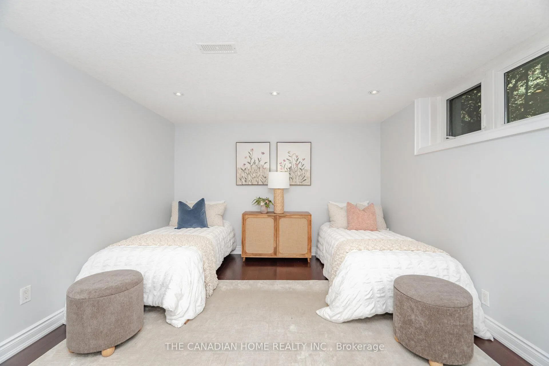 Photo 43 of 207 Penn Drive, Burlington, Roseland — HOMEH