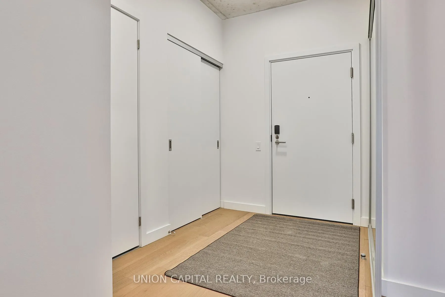 Photo 3 of Unit 222, 1720 Bayview Avenue, Toronto, Mount Pleasant East — HOMEH