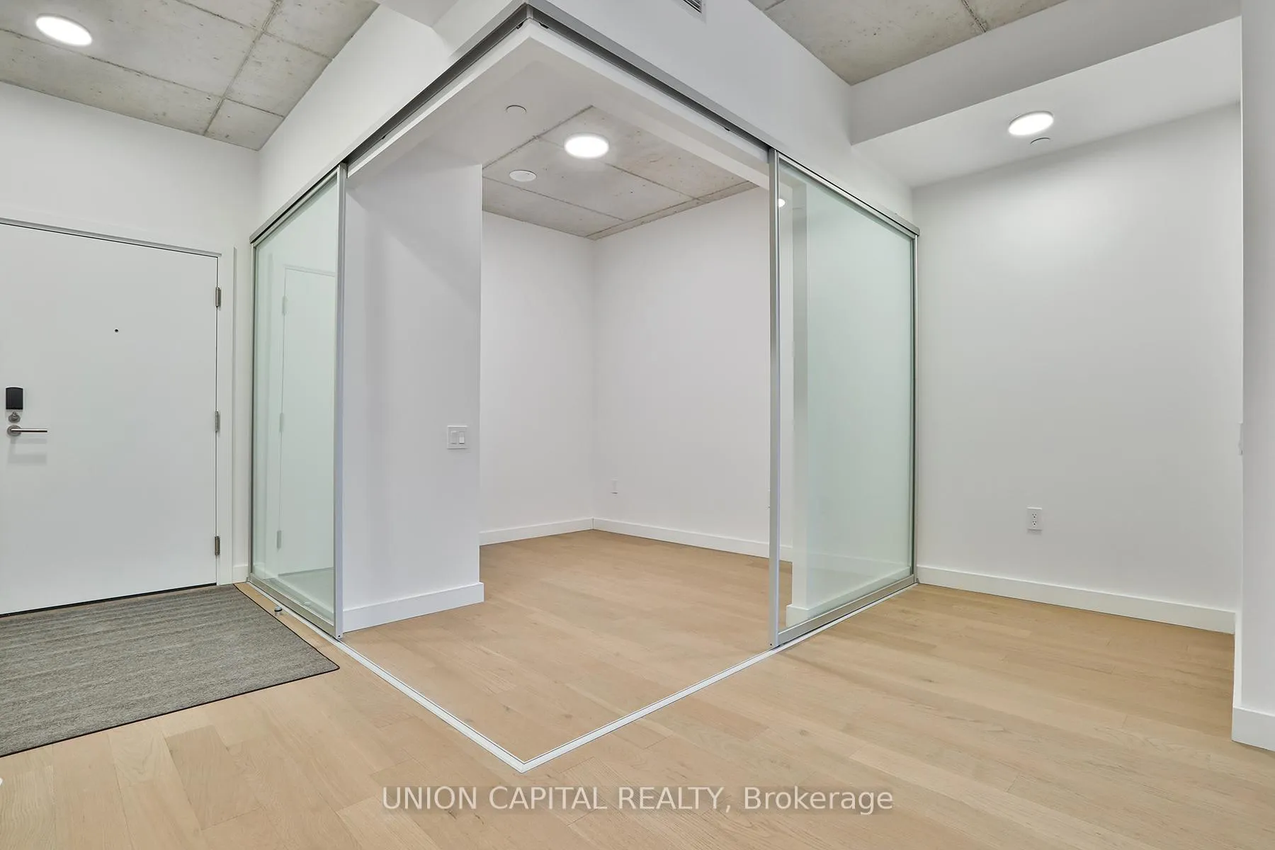 Photo 5 of Unit 222, 1720 Bayview Avenue, Toronto, Mount Pleasant East — HOMEH