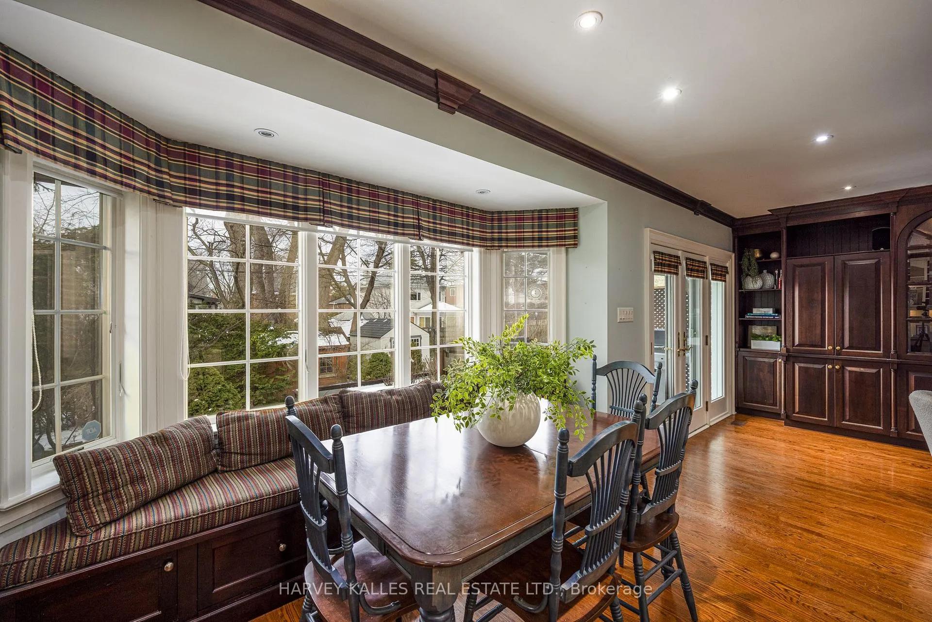 Photo 18 of 34 Tarlton Road, Toronto, Forest Hill South — HOMEH