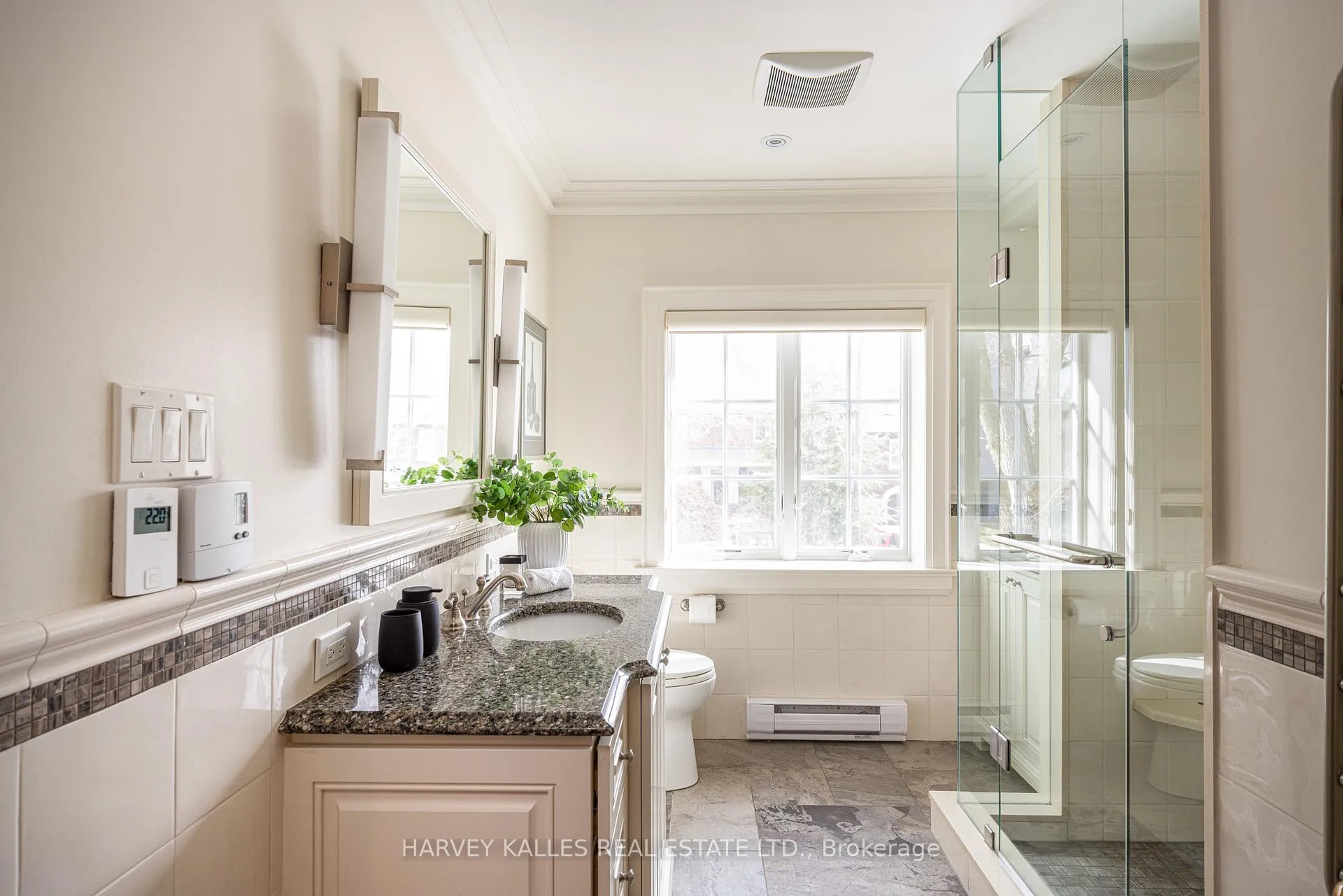 Photo 23 of 34 Tarlton Road, Toronto, Forest Hill South — HOMEH