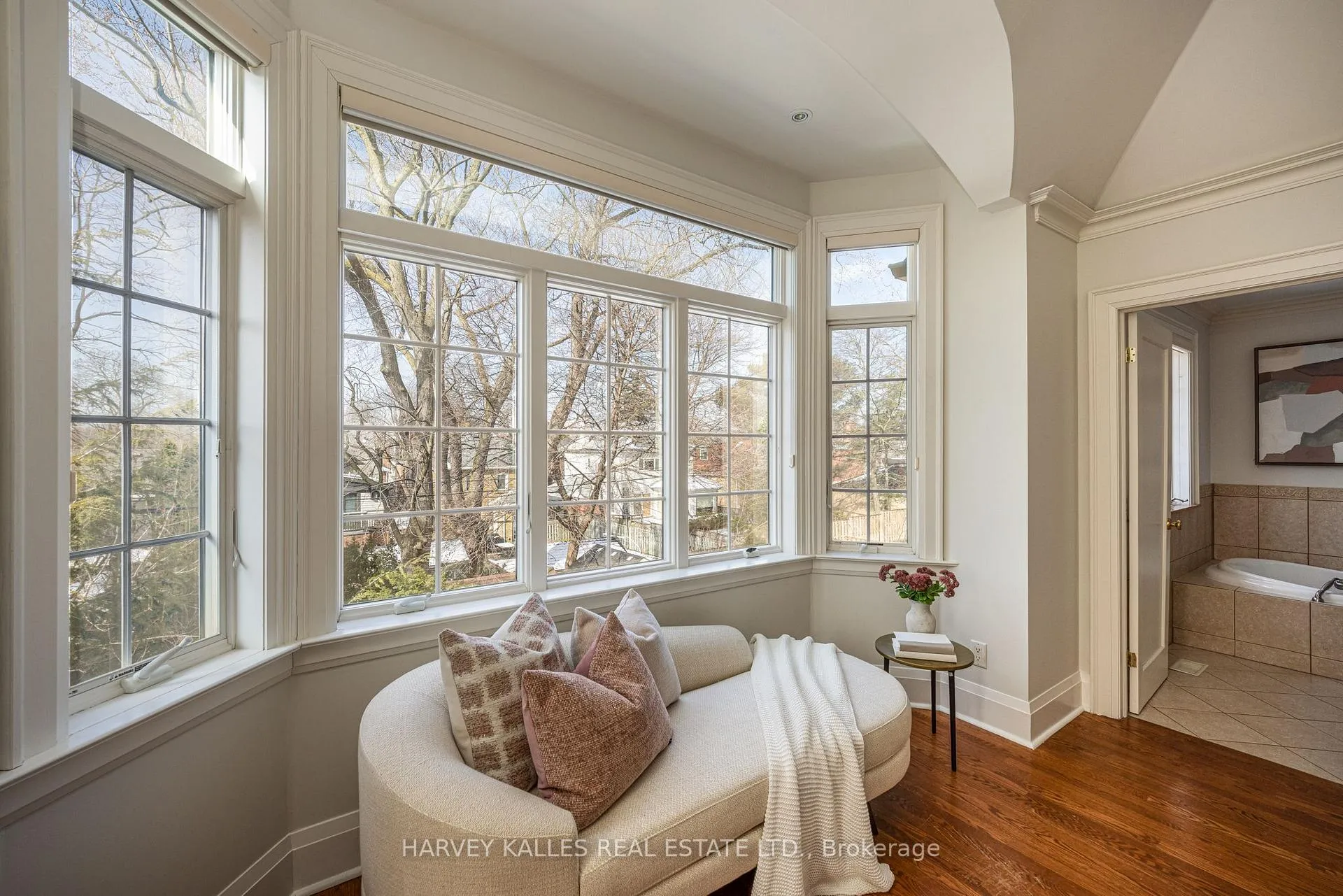 Photo 32 of 34 Tarlton Road, Toronto, Forest Hill South — HOMEH