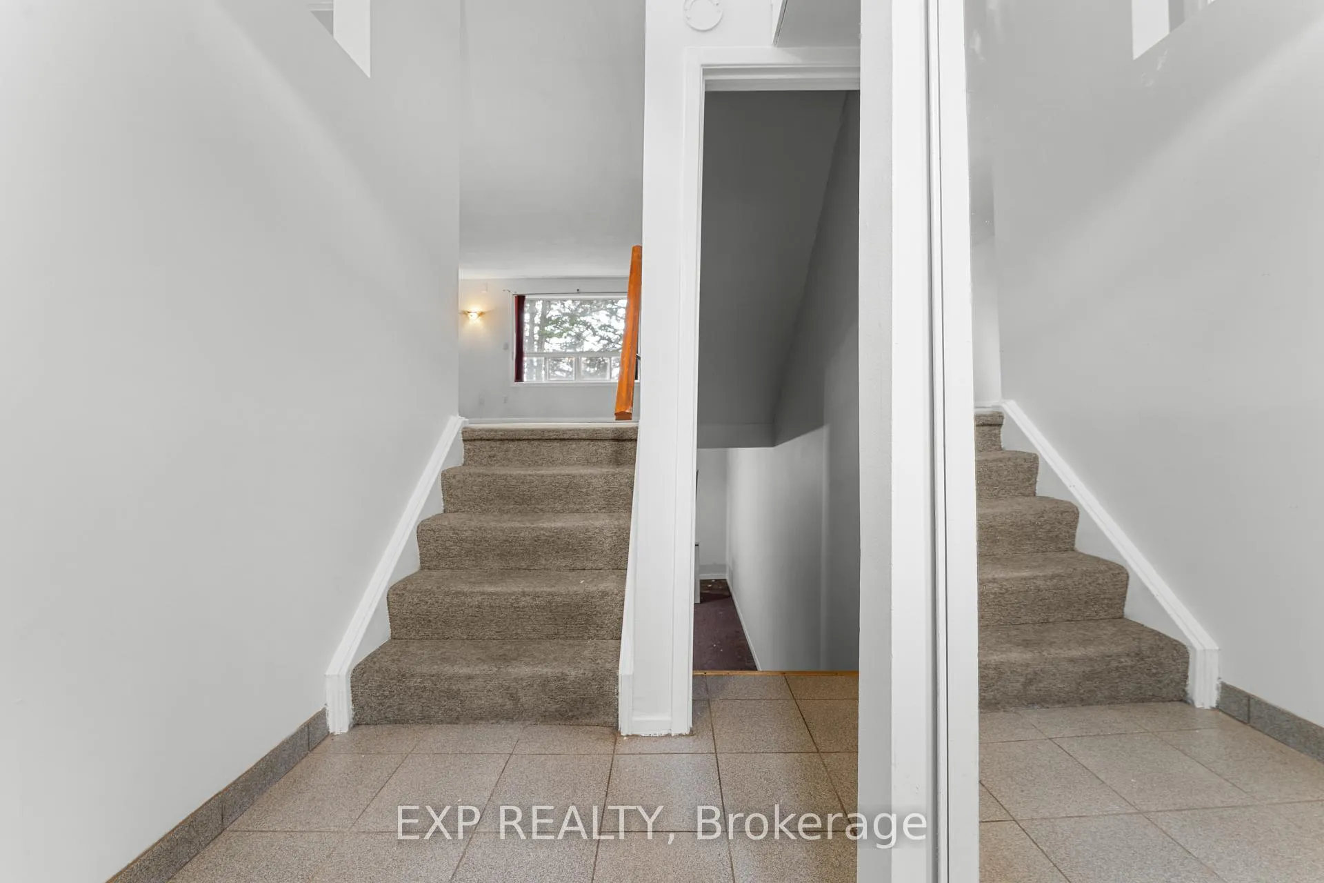 Photo 7 of Unit 46, 1512 Sixth Line, Oakville, College Park — HOMEH