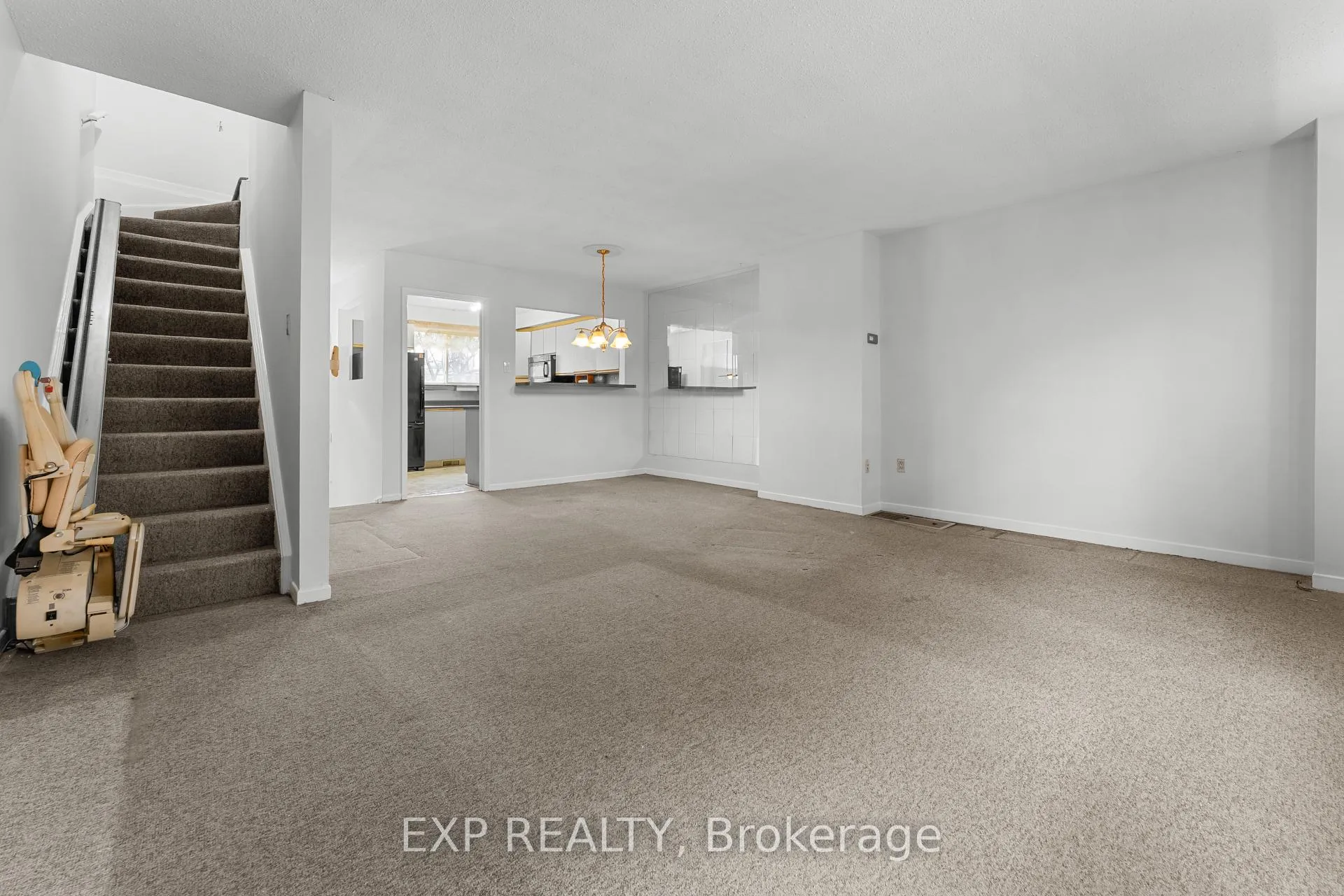 Photo 19 of Unit 46, 1512 Sixth Line, Oakville, College Park — HOMEH