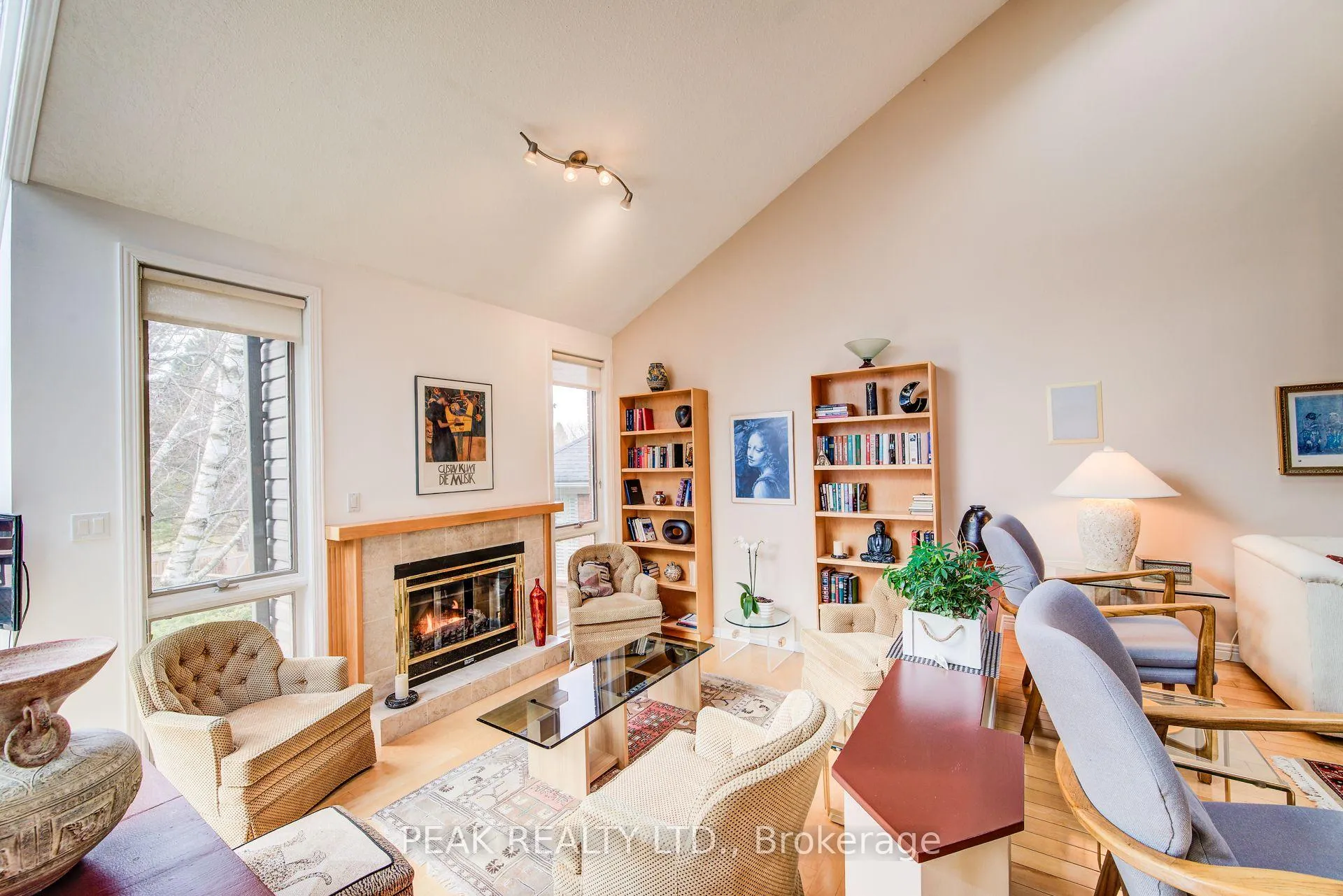 Photo 7 of 327 Wyecroft Boulevard, Waterloo — HOMEH
