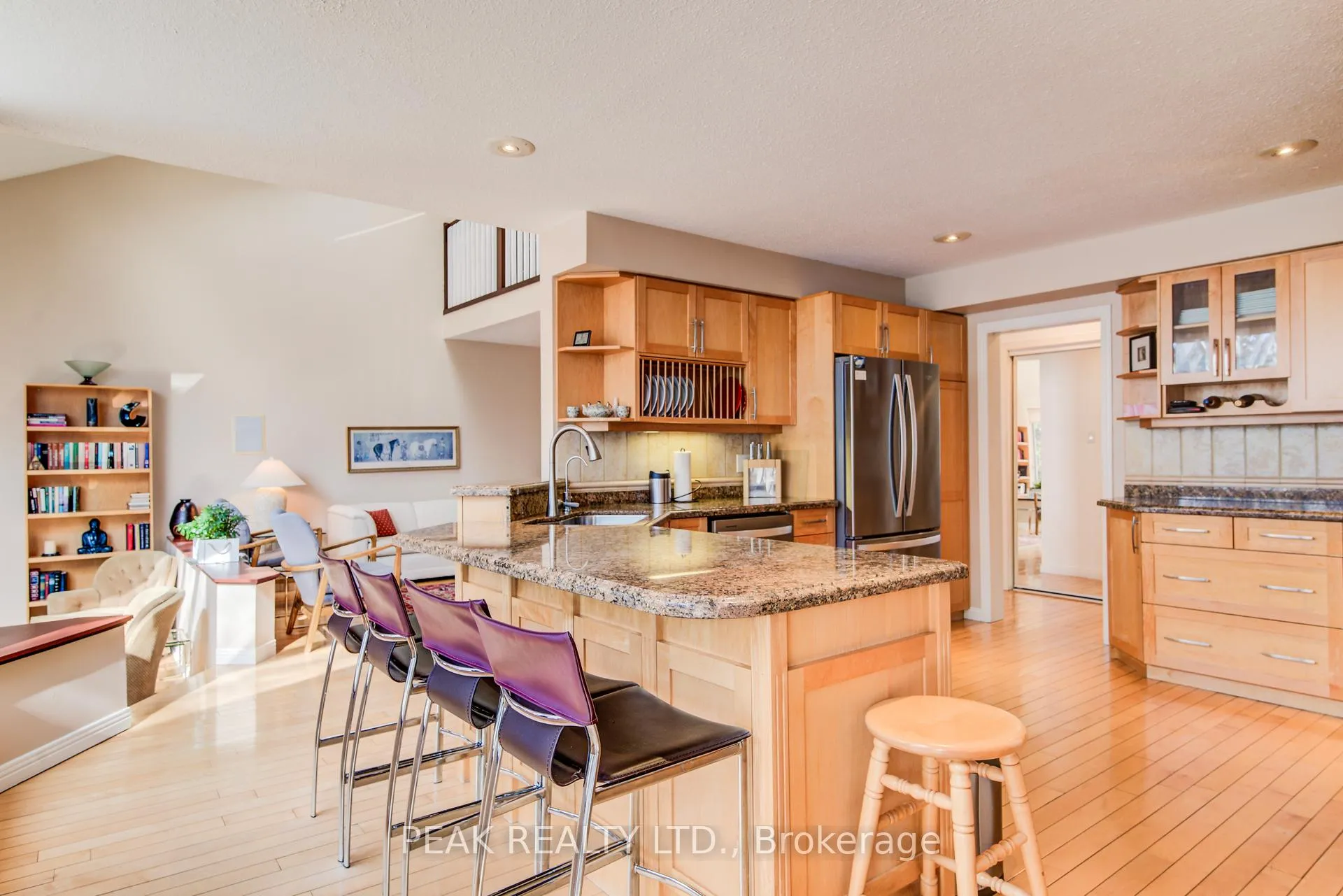 Photo 12 of 327 Wyecroft Boulevard, Waterloo — HOMEH