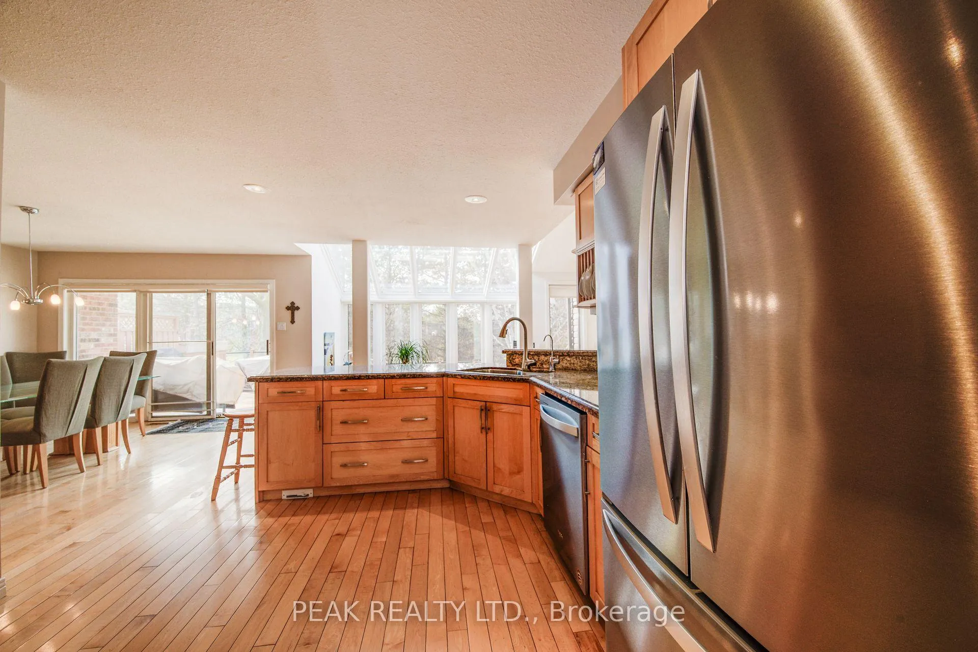 Photo 15 of 327 Wyecroft Boulevard, Waterloo — HOMEH