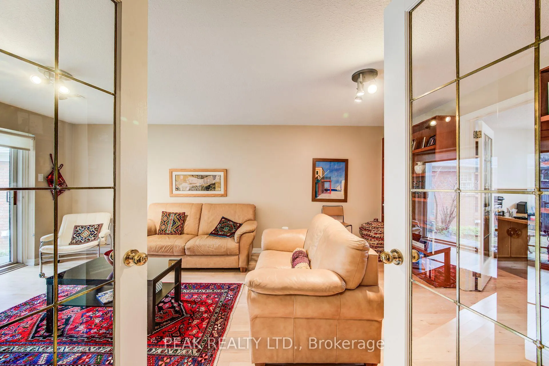 Photo 29 of 327 Wyecroft Boulevard, Waterloo — HOMEH