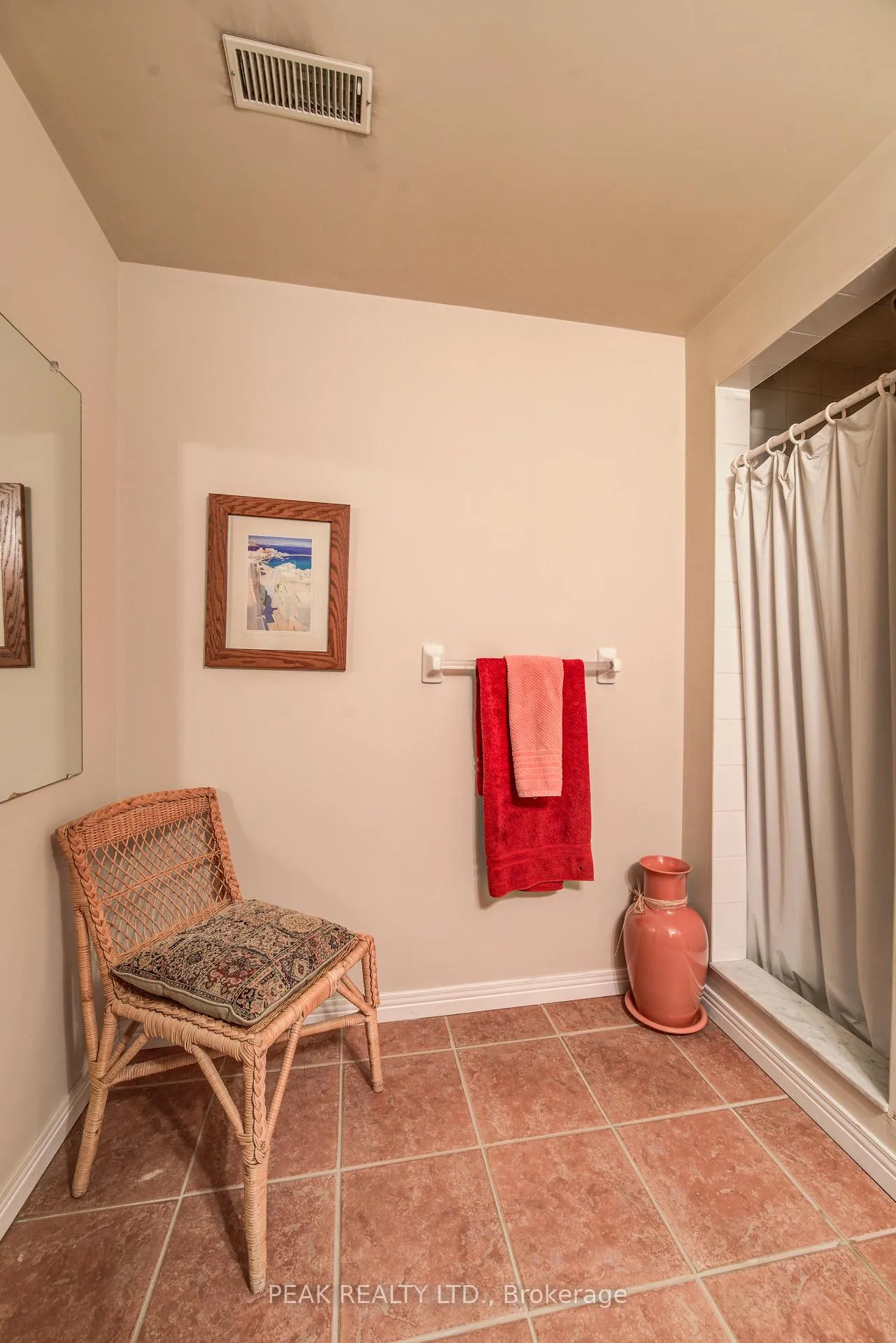 Photo 36 of 327 Wyecroft Boulevard, Waterloo — HOMEH