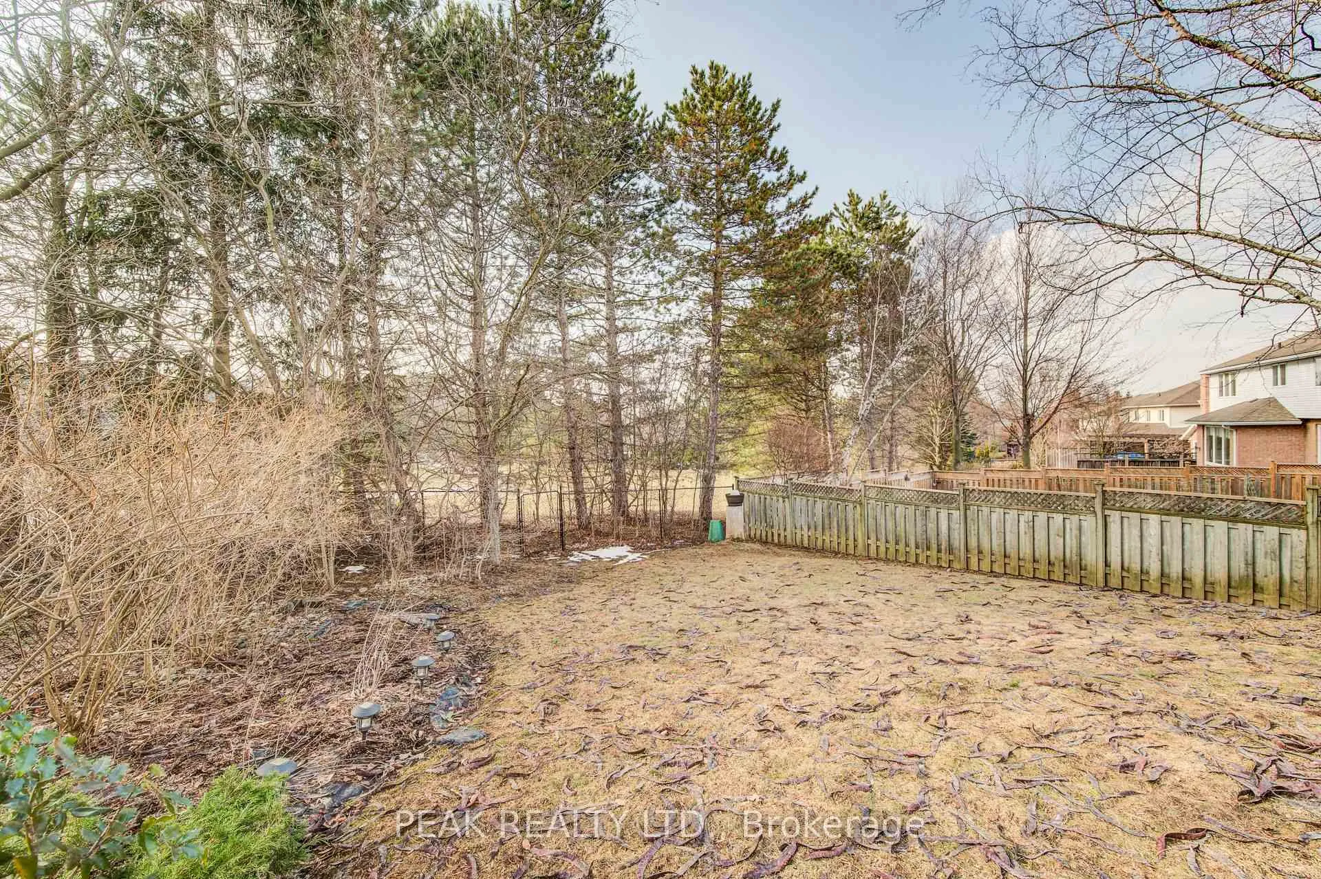 Photo 40 of 327 Wyecroft Boulevard, Waterloo — HOMEH