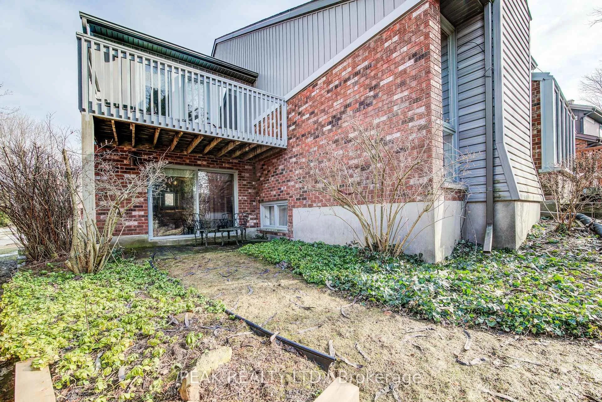 Photo 42 of 327 Wyecroft Boulevard, Waterloo — HOMEH