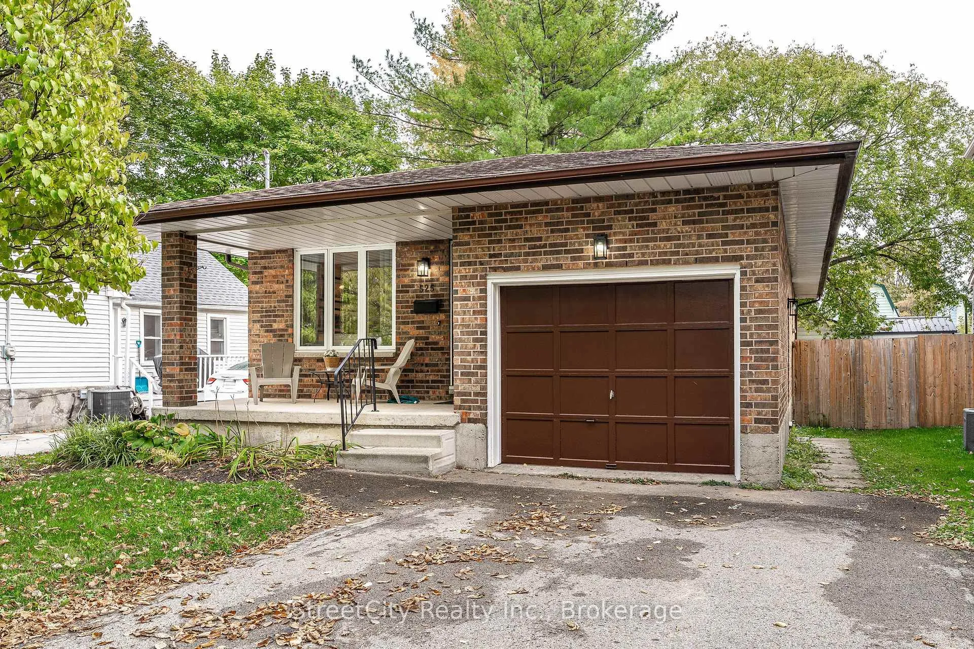 Photo 3 of 525 Albert Street E, Stratford — HOMEH