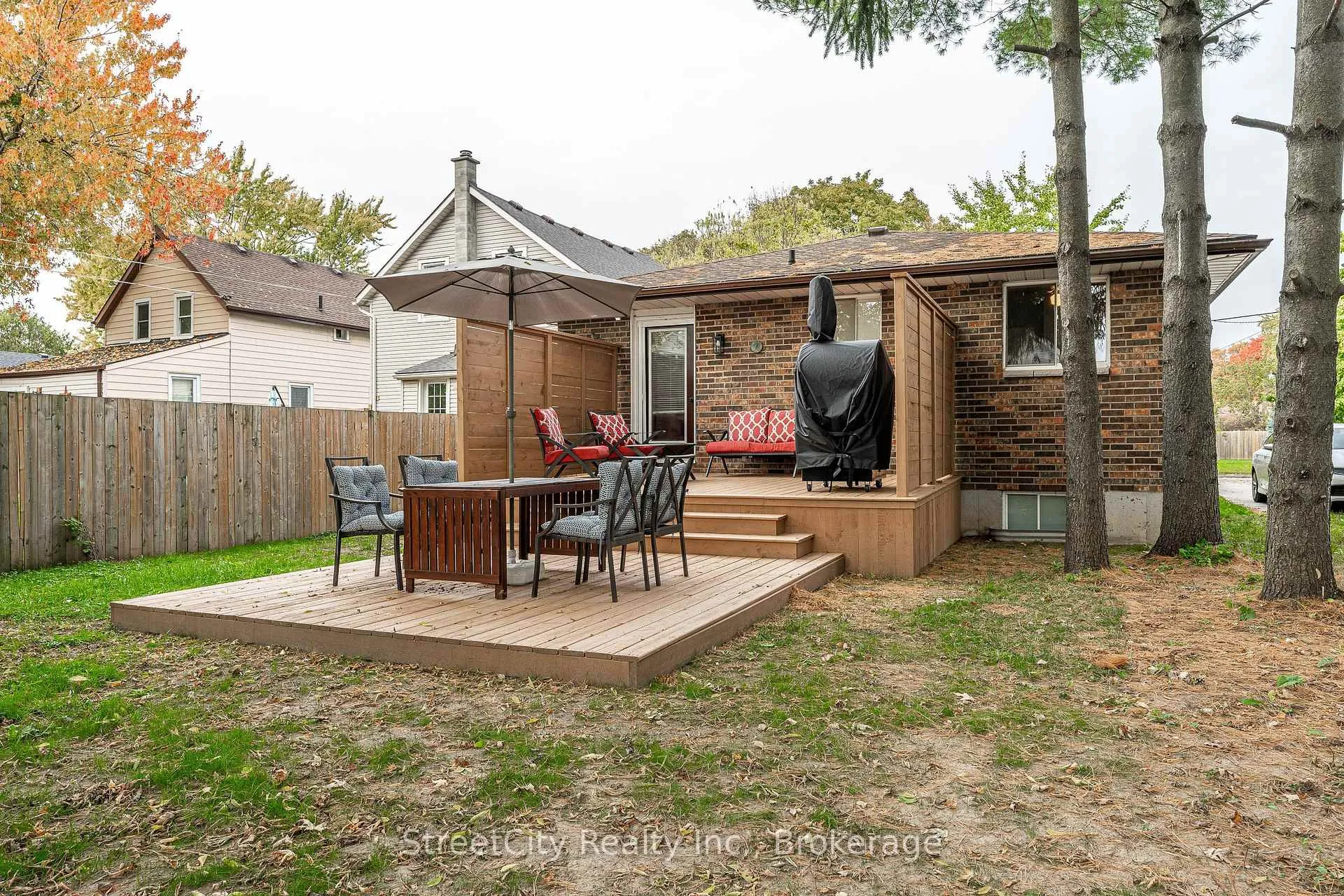 Photo 5 of 525 Albert Street E, Stratford — HOMEH