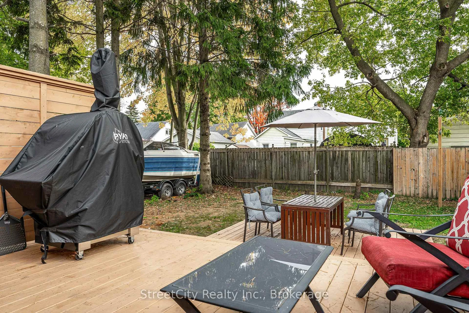 Photo 11 of 525 Albert Street E, Stratford — HOMEH