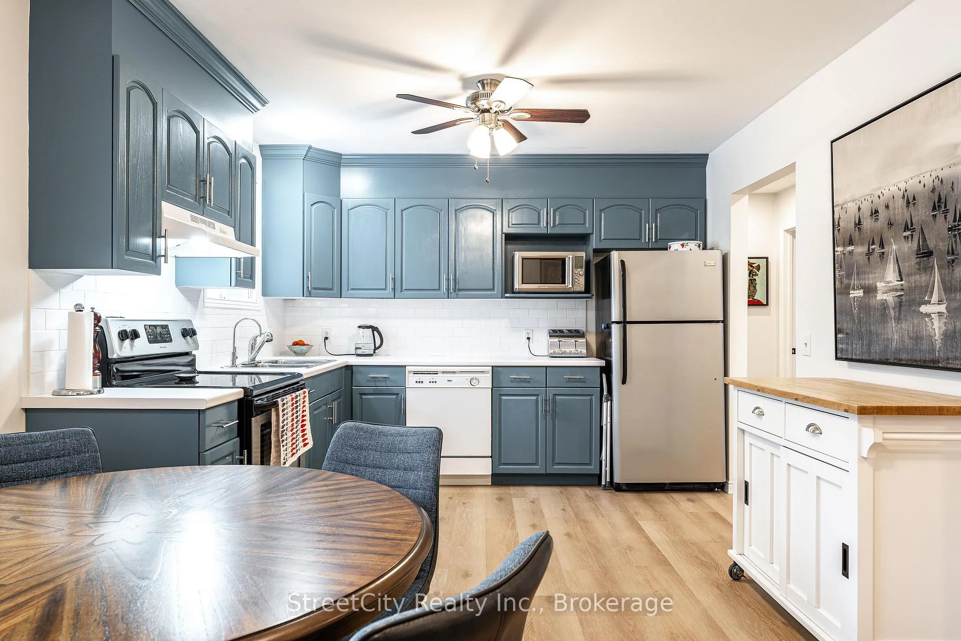 Photo 27 of 525 Albert Street E, Stratford — HOMEH