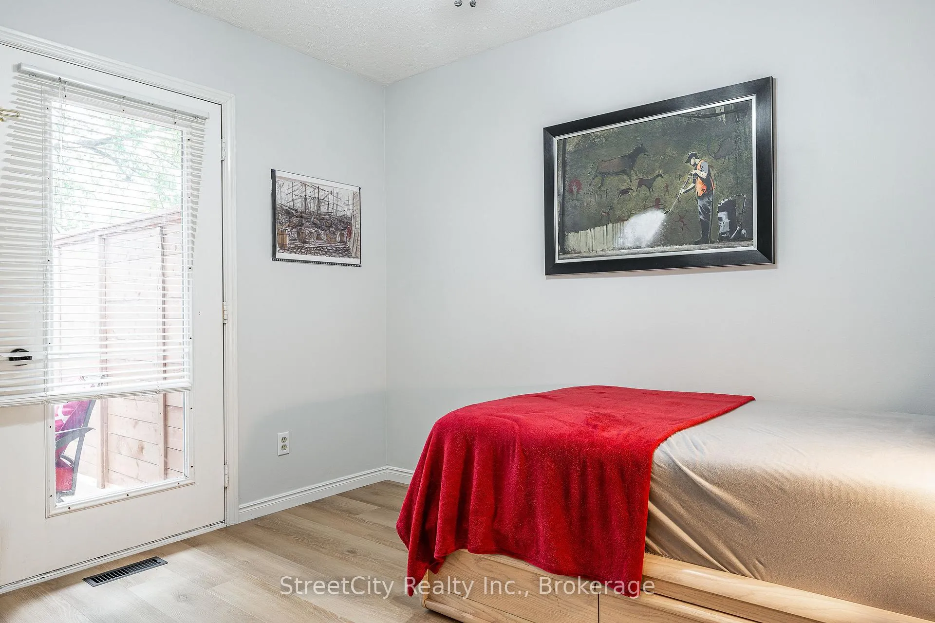 Photo 28 of 525 Albert Street E, Stratford — HOMEH