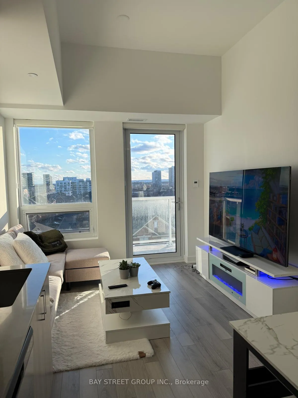 Photo 4 of Unit 731, 1005 Dundas Street E, Oakville, Joshua Meadows — HOMEH