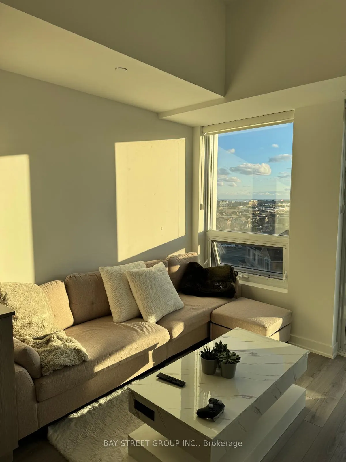 Photo 10 of Unit 731, 1005 Dundas Street E, Oakville, Joshua Meadows — HOMEH