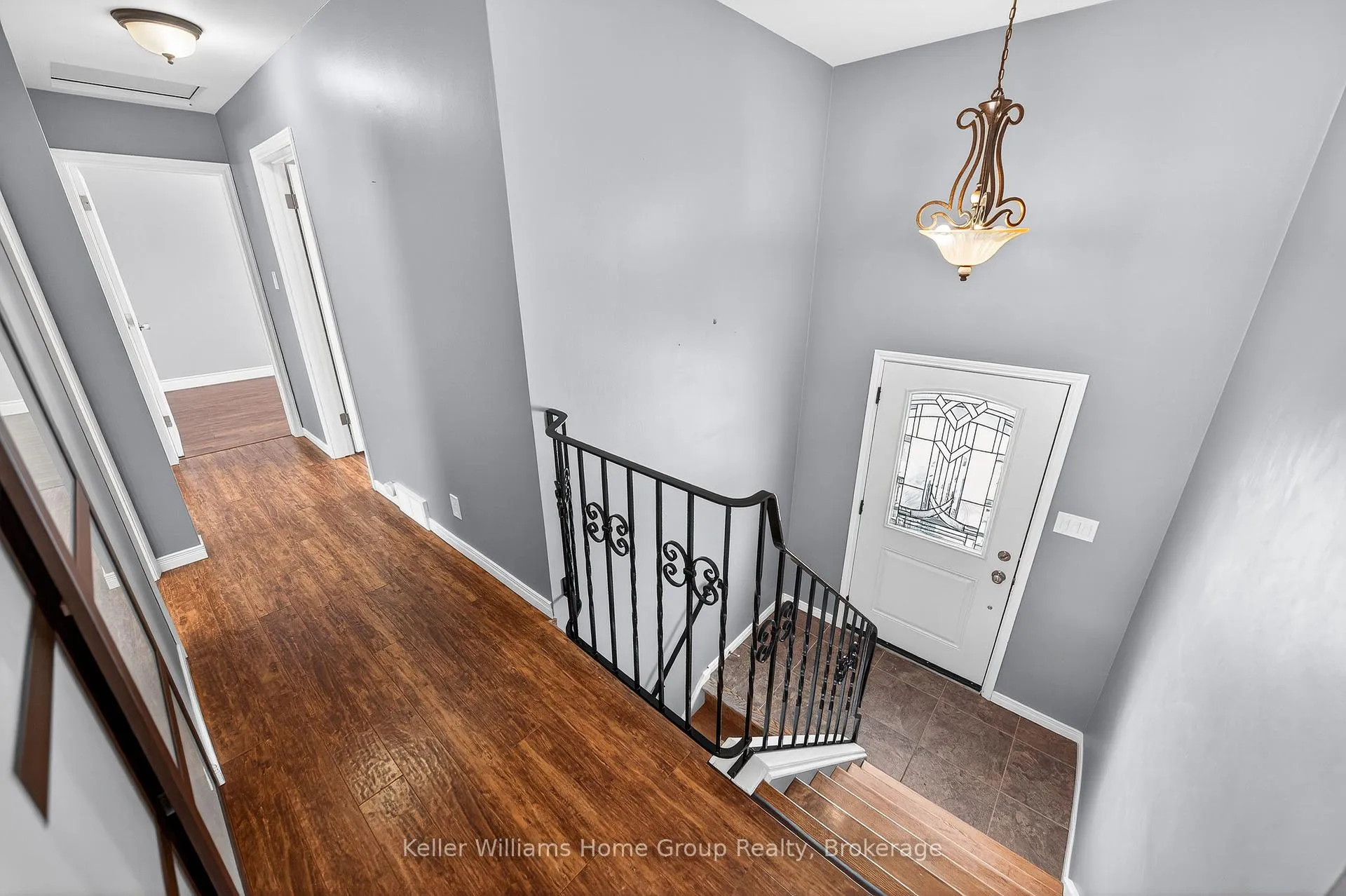 Photo 5 of 4 Torrance Crescent, Guelph, Exhibition Park — HOMEH
